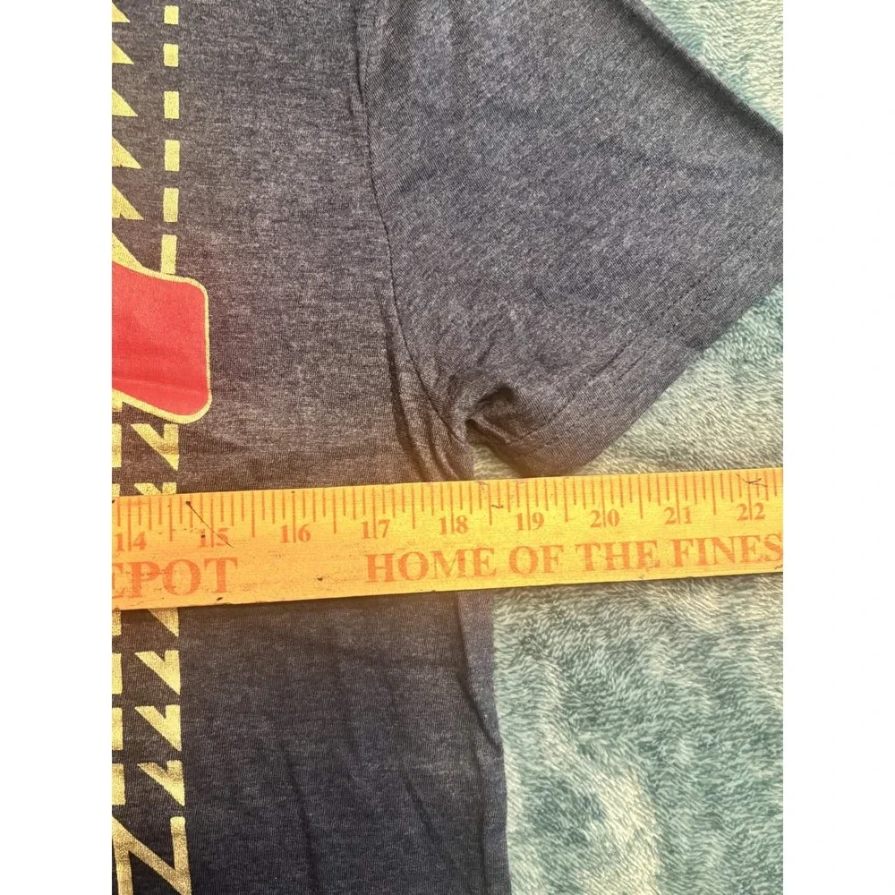 True Religion T-Shirt Men Medium Charcoal Grey Red Horseshoe Logo Graphic Cotton